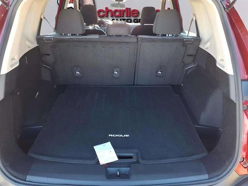 Used 2021 Nissan Rogue SV image 10