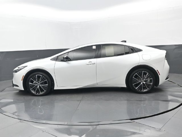 Used 2024 Toyota Prius Limited w/ Limited Premium Package FWD image 21
