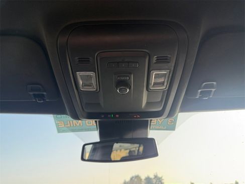 Used 2024 Chevrolet Suburban RST image 25