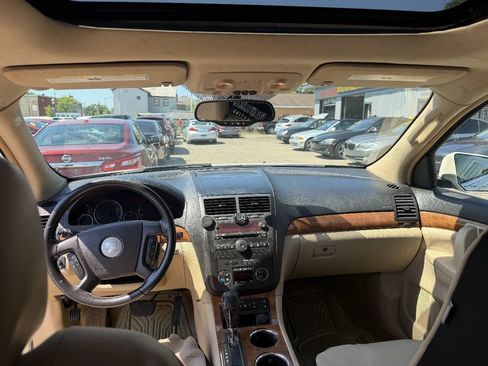 Used 2008 Saturn Outlook XR w/ Premium Trim Package FWD image 9