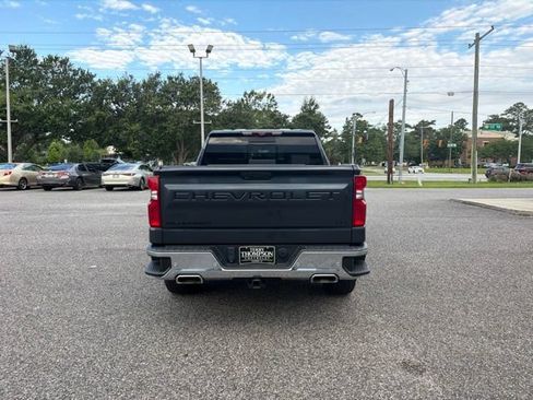 Used 2022 Chevrolet Silverado 1500 LTZ w/ LTZ Premium Package AWD/4WD image 6