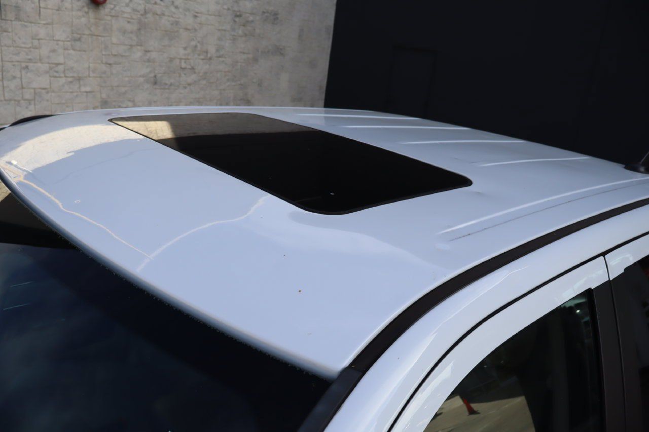 Used 2015 RAM 1500 Laramie RWD image 4