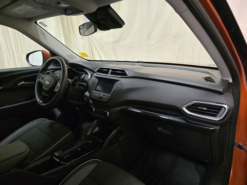 Used 2022 Chevrolet TrailBlazer LT AWD/4WD image 32