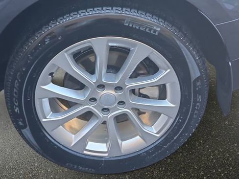Certified 2025 Land Rover Range Rover Sport AWD/4WD image 35