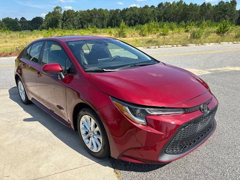 Used 2022 Toyota Corolla LE FWD image 16