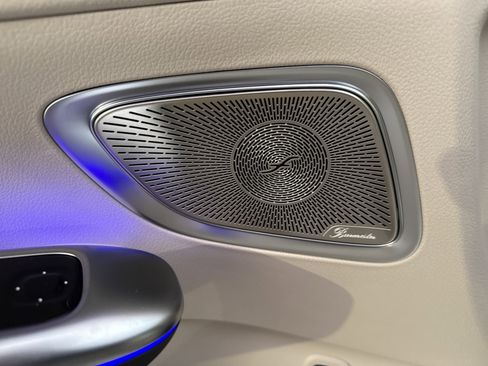 Certified 2025 Mercedes-Benz C 300 4MATIC Sedan image 21