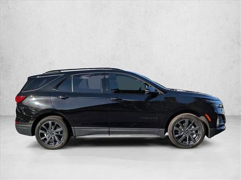 Used 2023 Chevrolet Equinox RS w/ RS Leather Package image 4