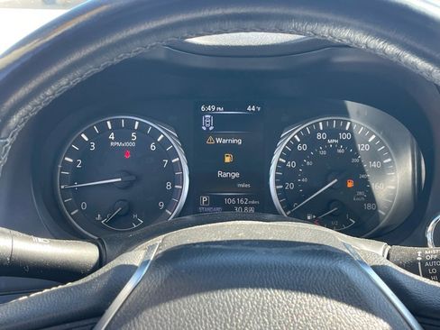 Used 2021 INFINITI Q50 Luxe image 7