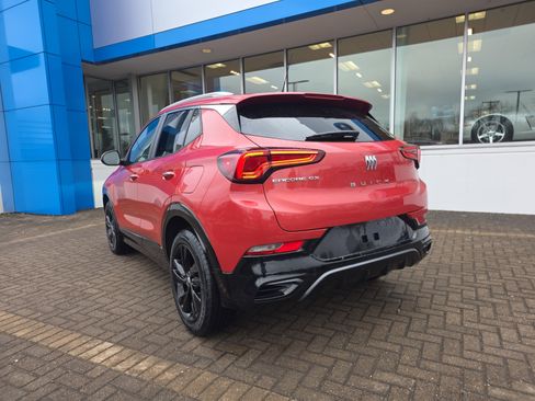 Used 2024 Buick Encore GX Sport Touring image 3