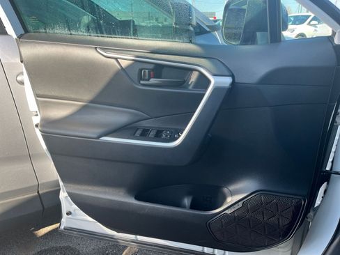 Used 2025 Toyota RAV4 LE image 20
