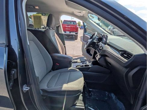 Used 2022 Ford Escape SE w/ Cold Weather Package AWD/4WD image 17