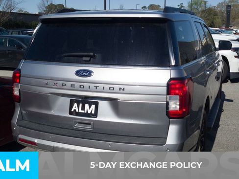 Used 2024 Ford Expedition XLT image 3