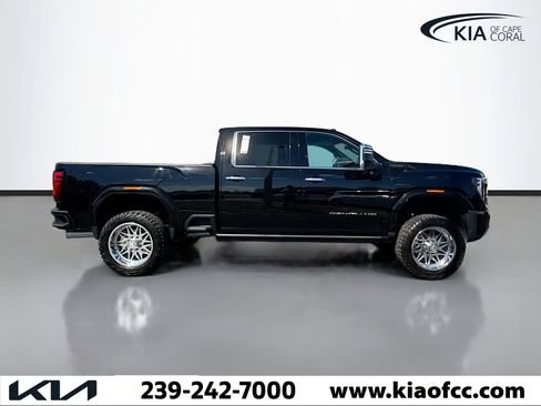 Used 2024 GMC Sierra 3500 Denali Ultimate image 6
