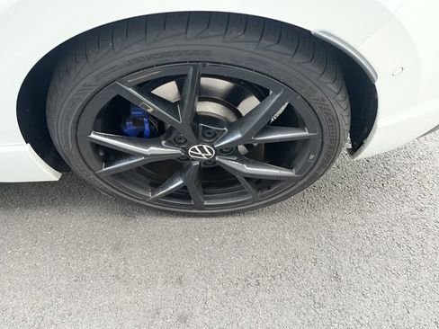 Used 2023 Volkswagen Golf 20th Anniversary Edition image 6