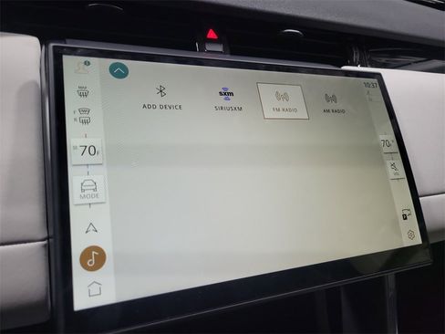 New 2024 Land Rover Discovery Sport S image 32