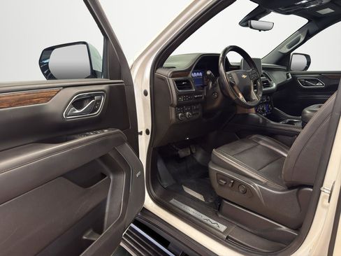 Used 2021 Chevrolet Suburban High Country AWD/4WD image 12