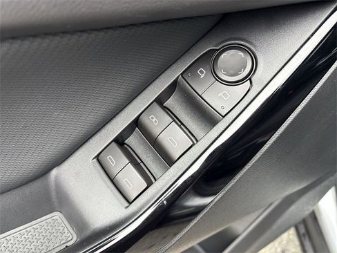 New 2026 Chevrolet Equinox LT image 24