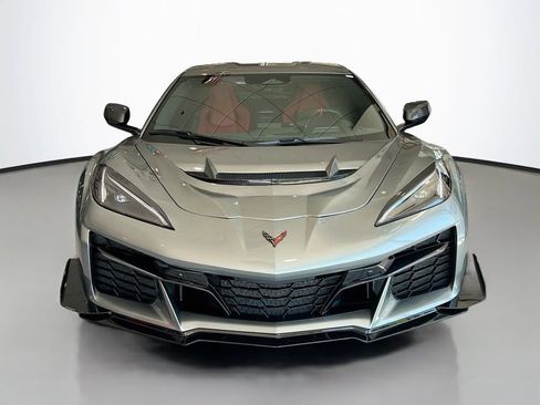Used 2024 Chevrolet Corvette Z06 RWD image 2