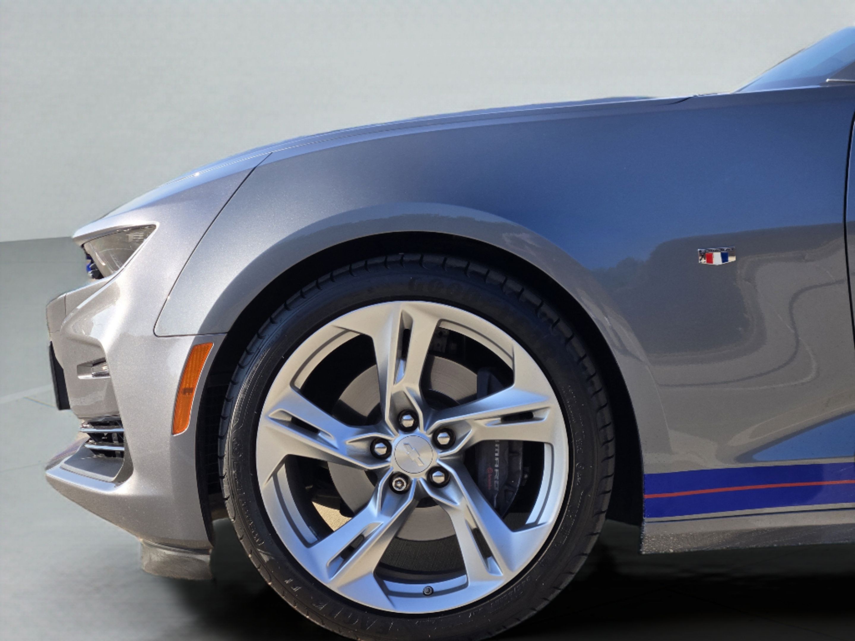 Used 2020 Chevrolet Camaro SS RWD image 29