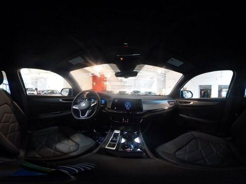 Used 2025 Volkswagen Atlas Cross Sport SE image 42