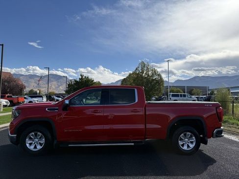 Used 2022 GMC Sierra 1500 SLE image 2