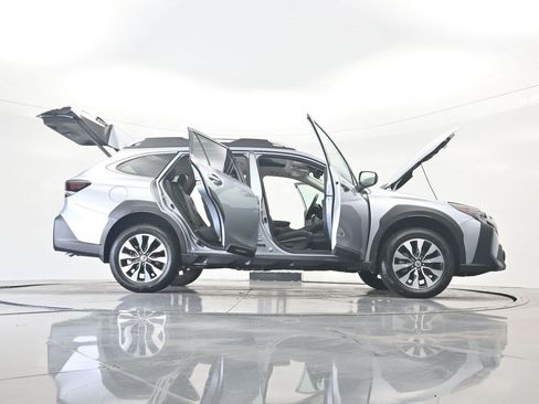 Used 2024 Subaru Outback Touring XT AWD/4WD image 37