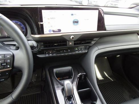 Certified 2026 Toyota Crown Limited w/ Advanced Technology Package image 11