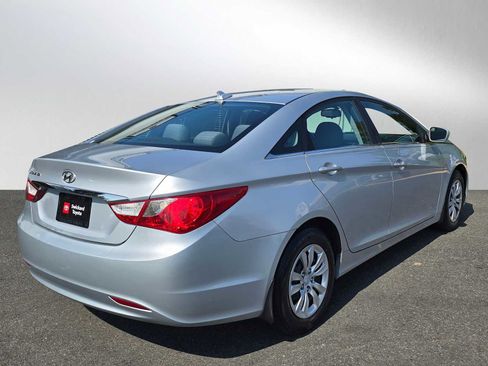 Used 2012 Hyundai Sonata GLS image 3