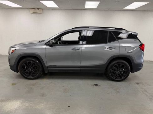 Used 2020 GMC Terrain SLT w/ Preferred Package AWD/4WD image 2