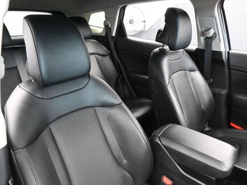 Used 2025 Kia Sportage EX FWD image 42