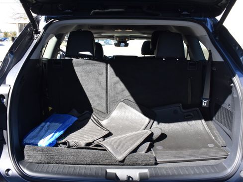 Used 2024 Toyota Highlander Limited image 34