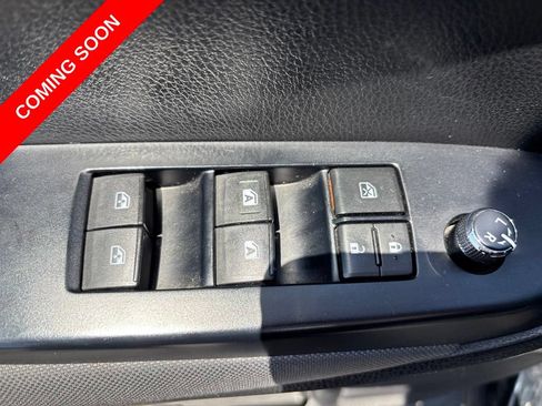Used 2019 Toyota Highlander LE w/ Carpet Mat Package (TMS) FWD image 18