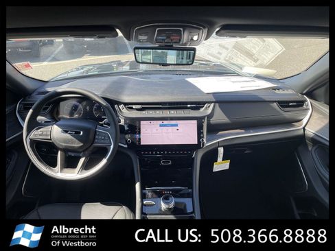 New 2026 Jeep Grand Cherokee Limited Reserve AWD/4WD image 18