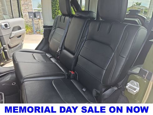 Used 2023 Jeep Wrangler Unlimited Sahara w/ Cold Weather Group AWD/4WD image 13