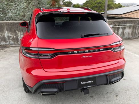 Certified 2026 Porsche Macan AWD/4WD image 22