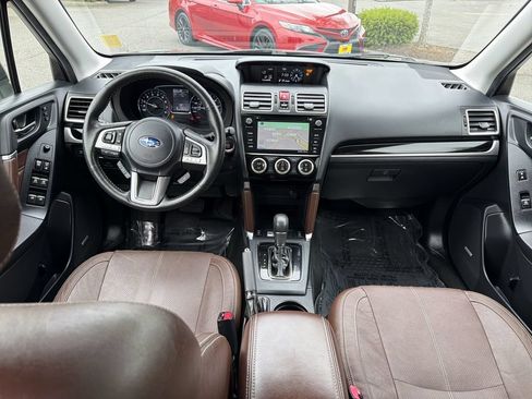 Used 2017 Subaru Forester 2.5i Touring AWD/4WD image 22