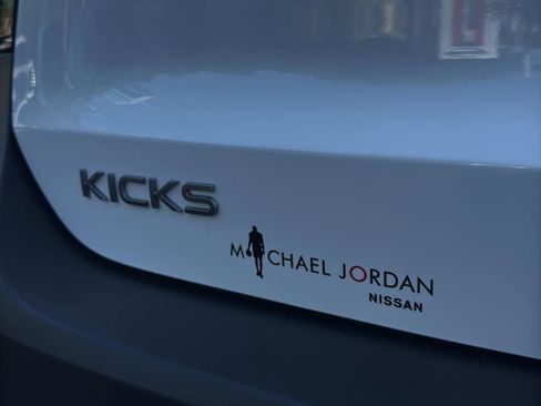 New 2025 Nissan Kicks SV image 13