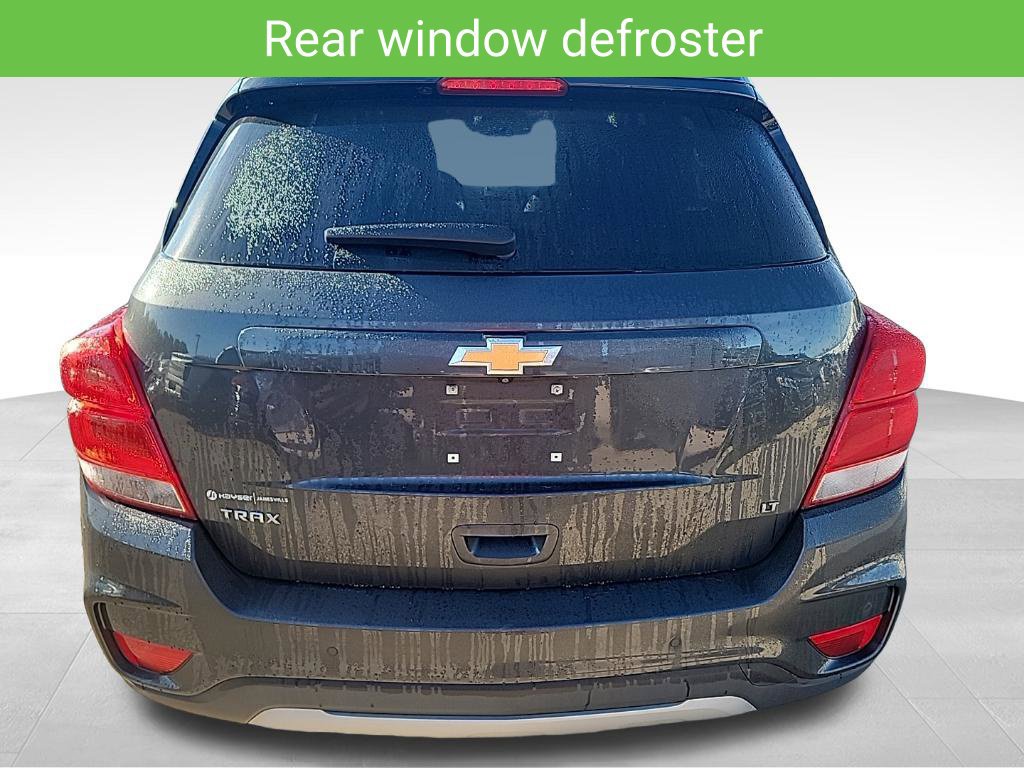 Used 2020 Chevrolet Trax LT w/ Sun & Sound Package FWD image 15