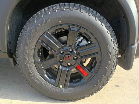 New 2026 Nissan Rogue SV AWD/4WD image 34