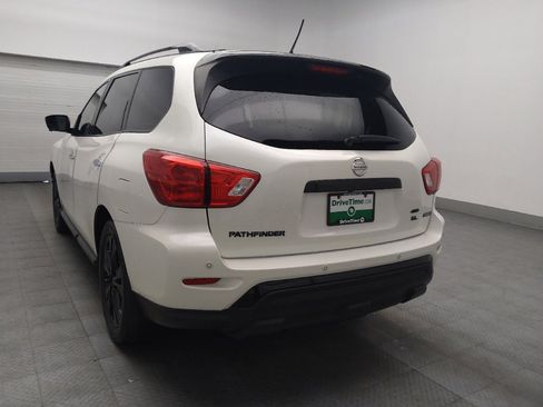 Used 2018 Nissan Pathfinder SL w/ Midnight Edition Package image 5
