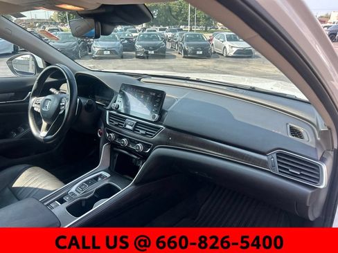 Used 2020 Honda Accord Touring image 8
