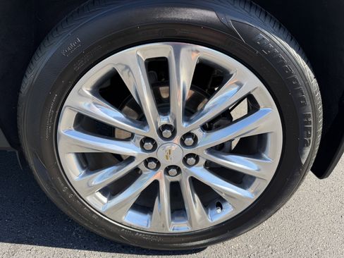 Used 2018 Cadillac XT5 Platinum w/ Driver Assist Package image 31