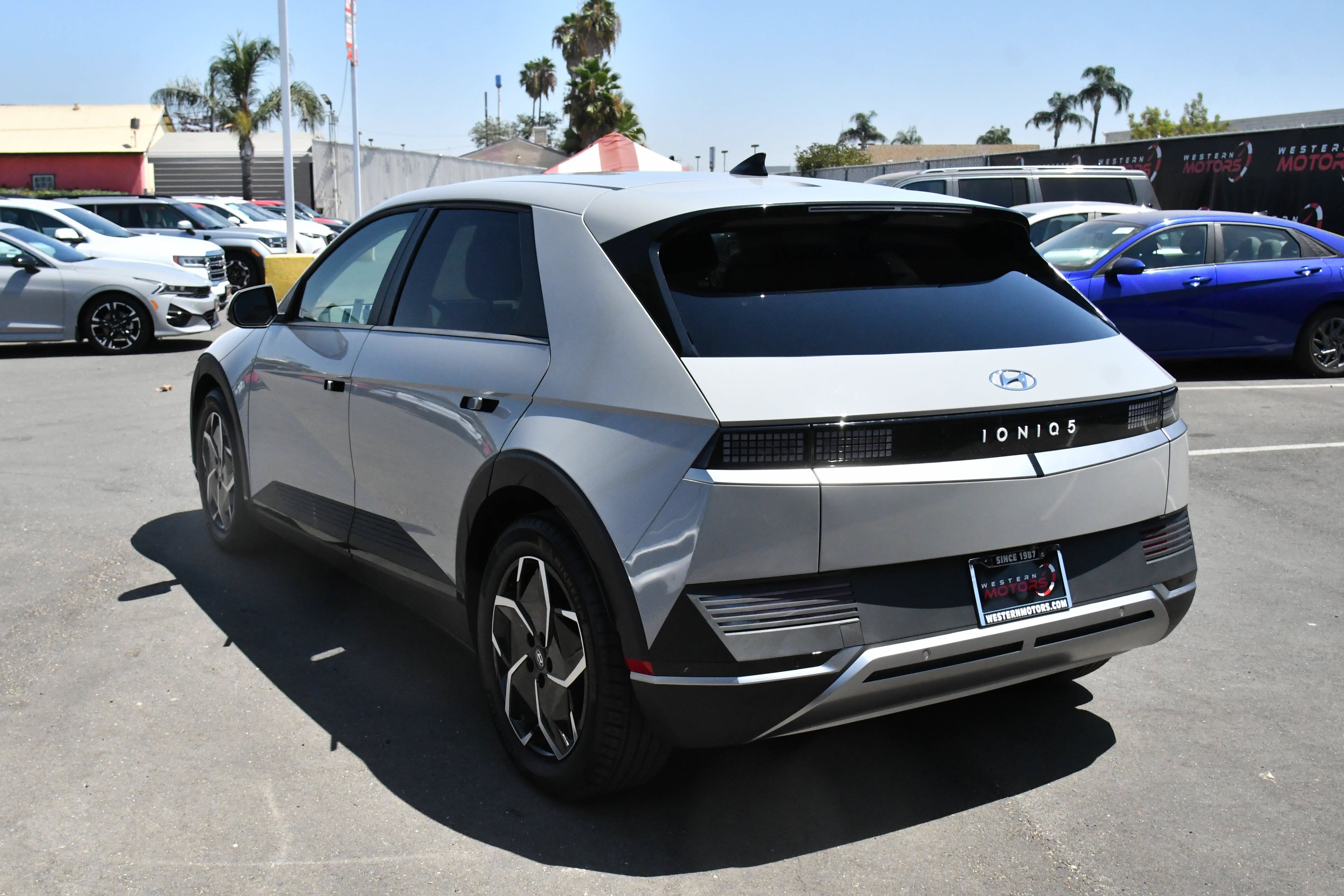 Used 2024 Hyundai Ioniq 5 SE RWD image 6