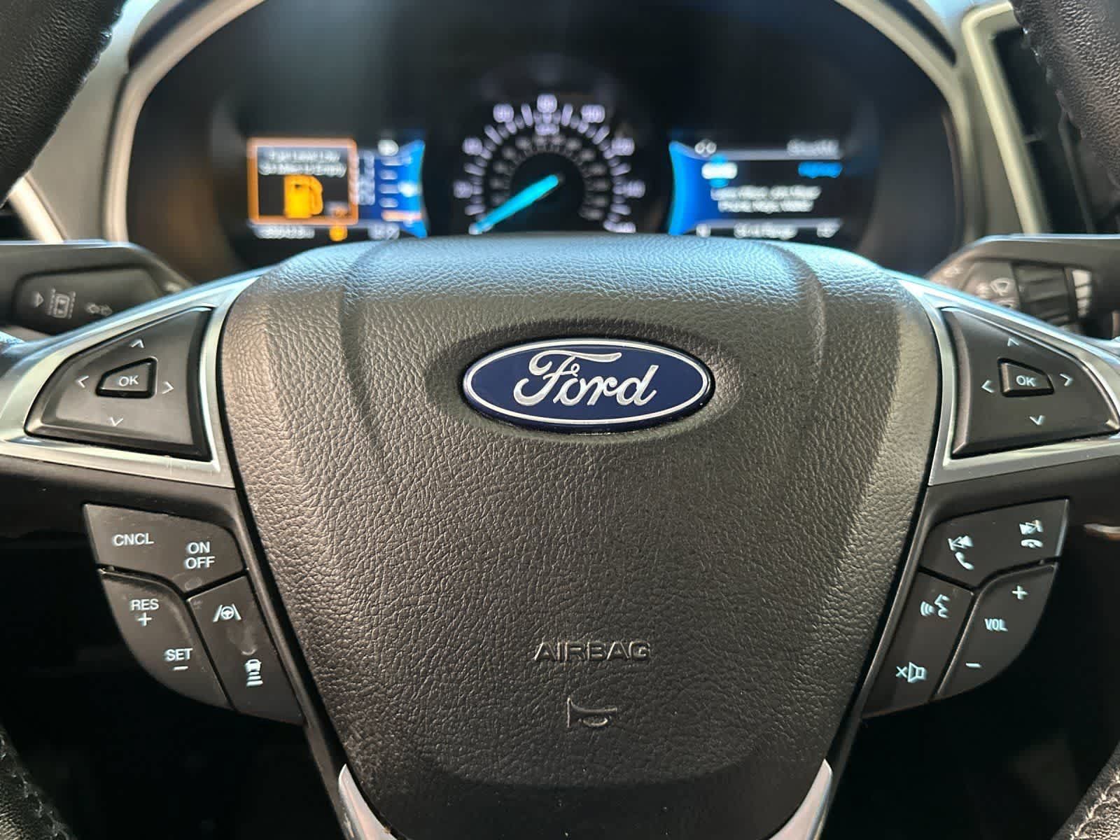 Used 2022 Ford Edge SEL w/ Sport Appearance Package AWD/4WD image 24