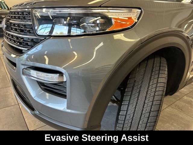 Used 2023 Ford Explorer XLT w/ Equipment Group 202A AWD/4WD image 19