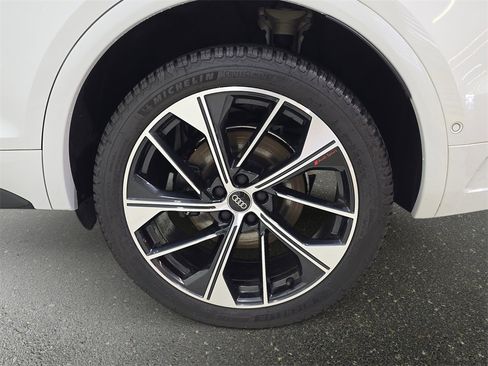 Used 2024 Audi SQ5 Prestige image 34