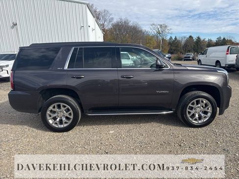 Used 2017 GMC Yukon SLT image 7