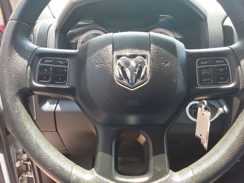 Used 2019 RAM 1500 Express w/ Express Value Package AWD/4WD image 18