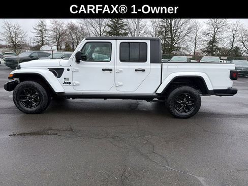 Used 2023 Jeep Gladiator Sport image 2