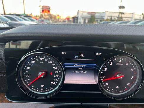 Used 2019 Mercedes-Benz E 300 4MATIC image 13